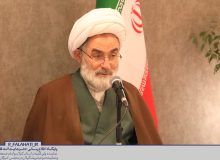 حیات انسان در سایه همراهی با کتاب و مطالعه است/هر فرد حداقل سالانه ۴۰ کتاب بخواند