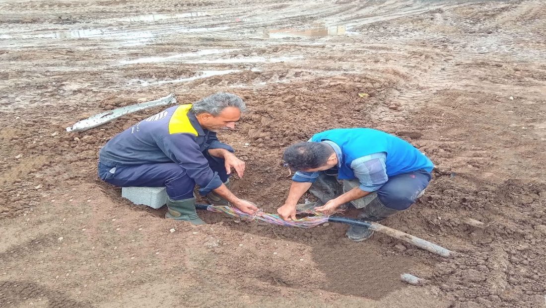 تلاش برای پایداری ارتباطات در صومعه سرا ؛ رفع اختلال مخابراتی روستای بهمبر