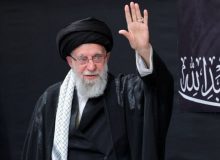بارانِ صبحِ روزه‌داری و شهری که هنوز خبر را باور نکرده بود