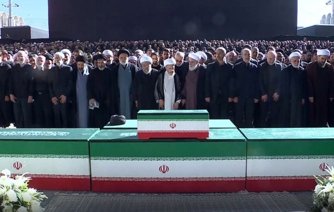 اقیانوس بی‌قرار در مصلای اشک؛ قیامتی که به قامتِ نماز ایستاد